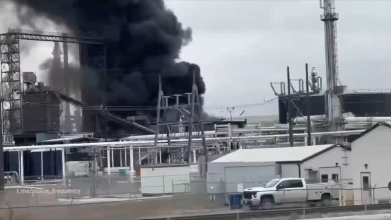 У пиндосов полыхает нефтеперерабатывающий завод phillips 66 в биллингсе, штат монтана