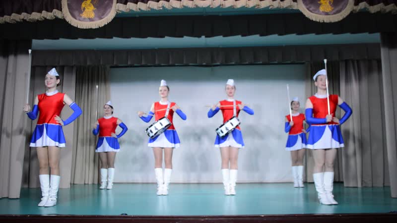 "мажоретки"