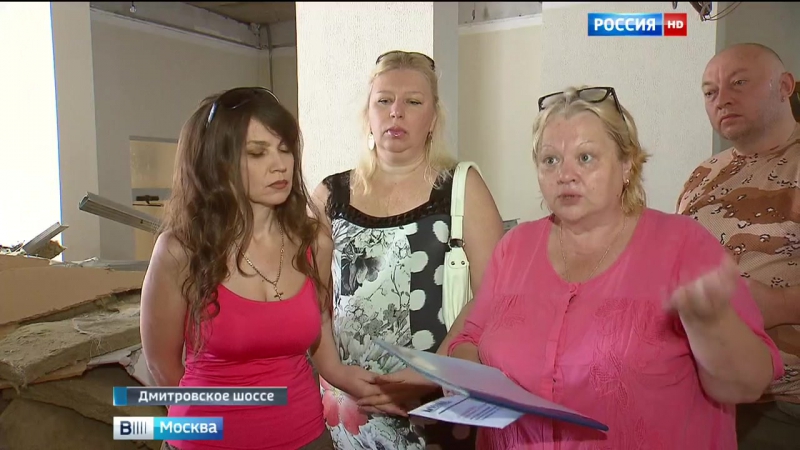 Жильцы московской новостройки, где рухнул потолок, давно жаловались на недоделки