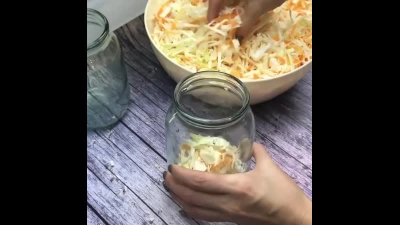 Хрустящая капуста (ингредиенты указаны в описании видео) [hecnzofz rfgecnf (byuhtlbtyns erfpfys d jgbcfybb dbltj)