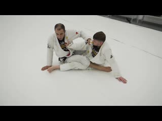 Arm lock invertido da guarda fechada