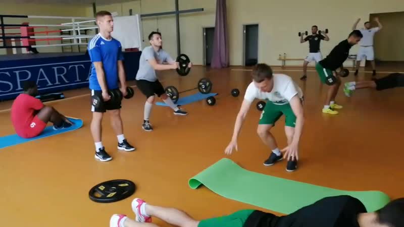 Кроссфит тренироа мфк лкс