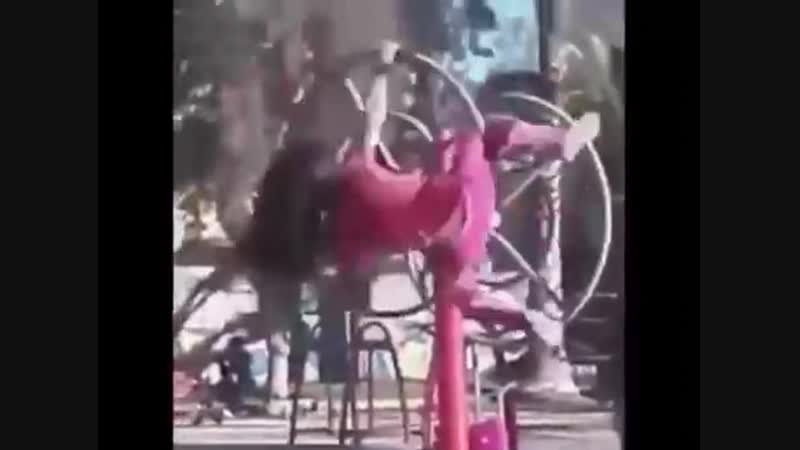 Недетская карусель