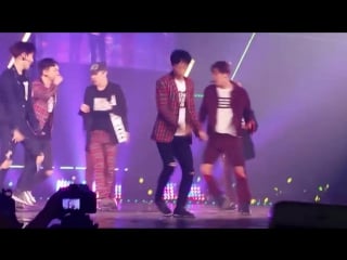 [fancam] 160911 exo's baekhyun dancing king @ the exo'rdium in bangkok