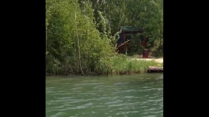 Дзержинский карьер, пляж с тремя барами