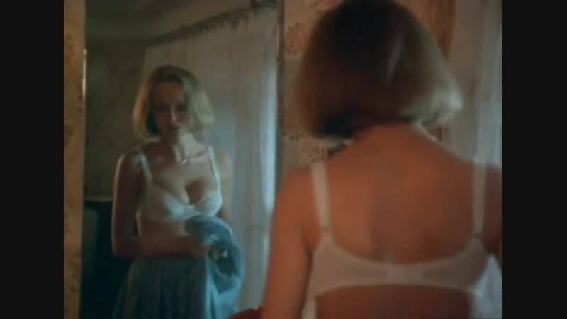 Анжелика неволина в фильме "я объявляю вам войну" (фрагмент) / в лифчике, грудь