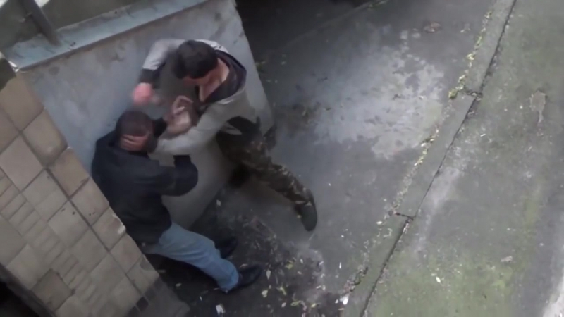 Драка алкашей уличные драки ru