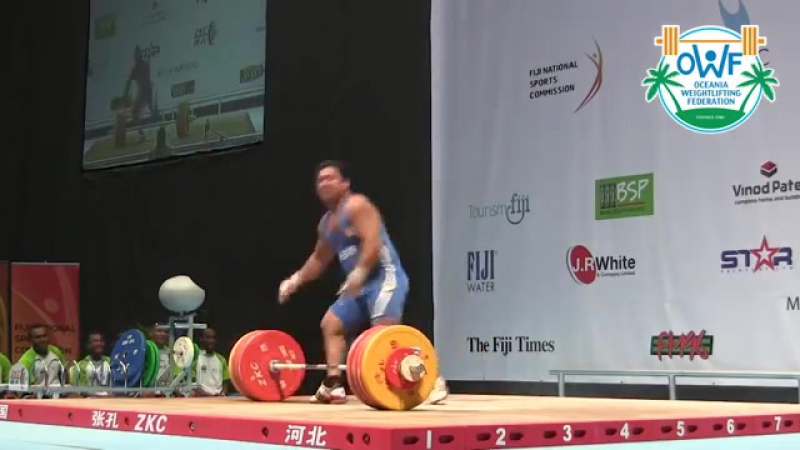 Тяжелоатлет взорвал публику своим танцем