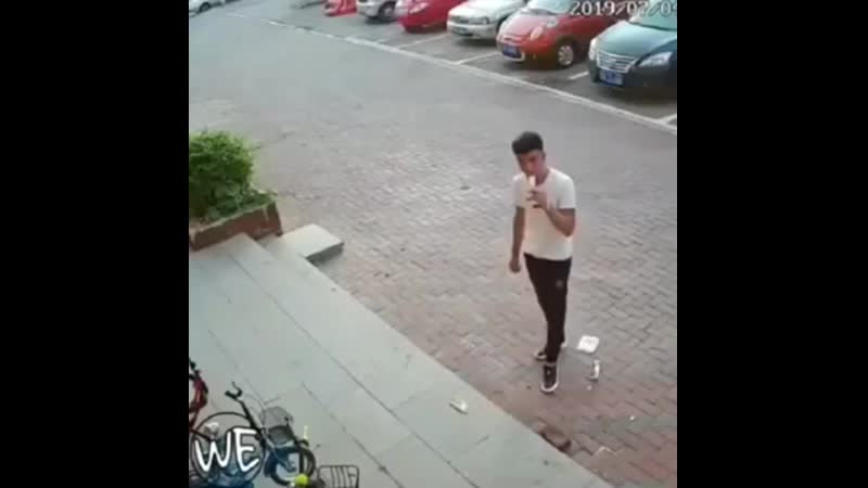 Какого черта?