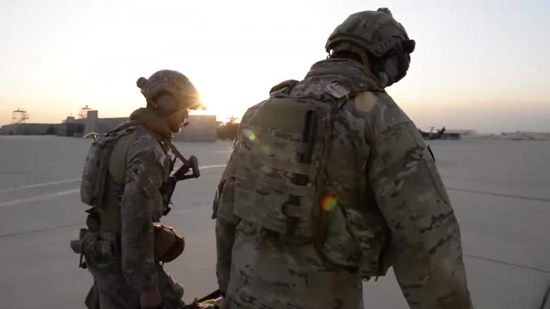 Pararescue airmen conduct in flight medical training