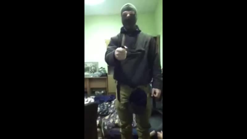 Нацики флексят