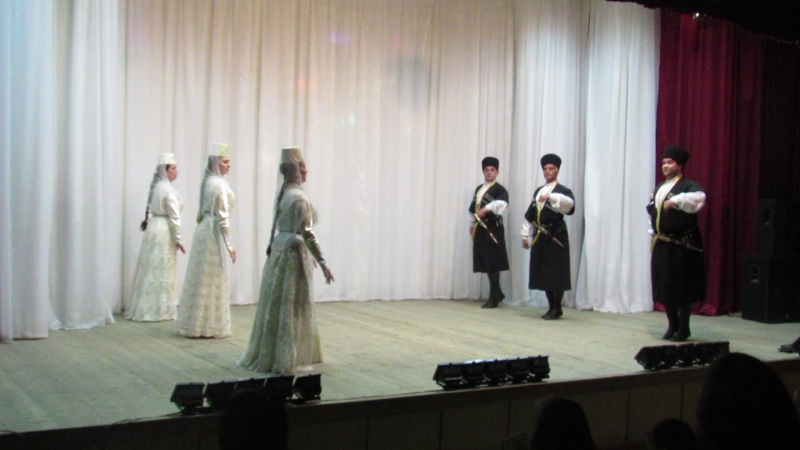 Осетинский ансамбль "шантана" в гостях у родника 3