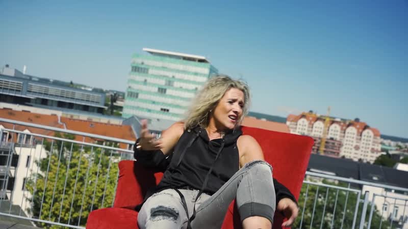 Daniela alfinito zwischen himmel und hölle (offizielles video)