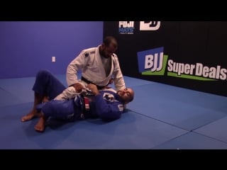 Bernardo faria shows an easy sweep from half guard