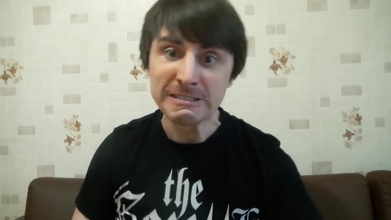 Вован джапан сидит на бутылке в японии бабкам место не уступают, там матриархата нет