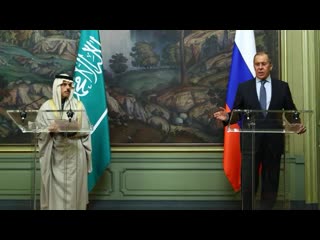 Coopération lavrov tient une conférence de presse commune avec son homologue saoudien