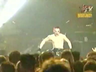 And one deutschmaschine, take some more, nachtschicht in der hassfabrik (live leipzig 2002 12 1