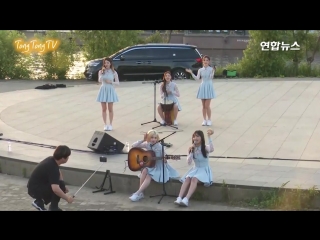 [fancam] 170610 dia grab me @ busking event