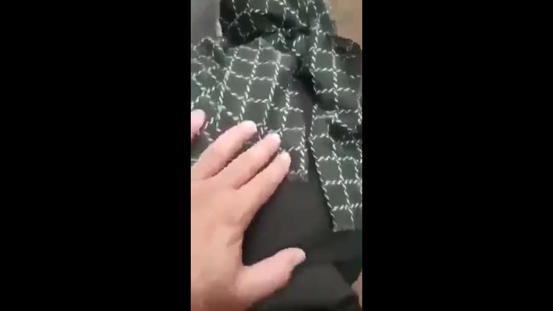 Türbanlıyı arabaya dayayıp