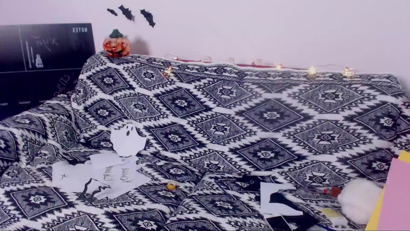 Карина стримит (сигны за репосты стрима)