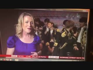 Вигу обсуждают свою бурную ночь