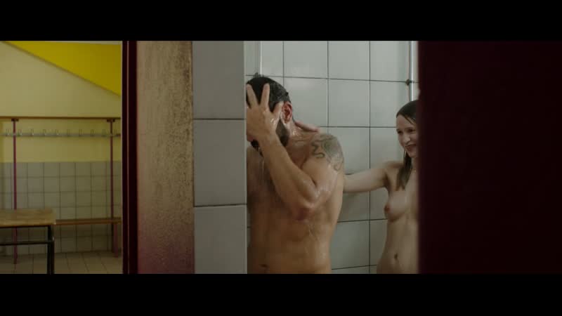 Криста тере дочь босса / christa théret la fille du patron ( 2015 )