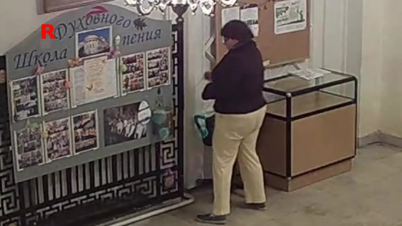 То, что запечатлела скрытая камера в церкви, вызывает омерзение уже и до святых мест добрались…