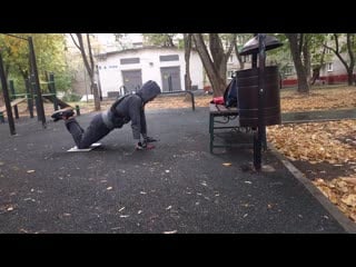 Отжимния с колен в жилете утяжелители (knee push ups weighted vest)