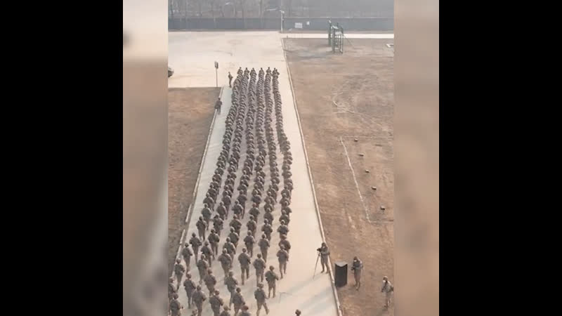 Начинается призыв в армию китая всех, кто годен к военной службе, а это около 20 млн человек