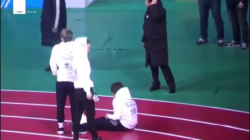 Pokoknya kalau kita masuk genk mereka nggak