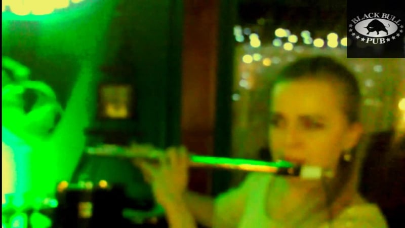 Art pub "black bull" группа " третий лишний " ( старі фотографії /cover/)