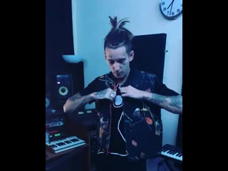 Kizaru я посылаю людям message (snippet)