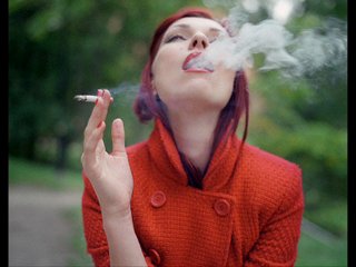 Девушки не курят! курят только бабы,чиксы биксы,тёлки,суки,шмары,шалавы,швали