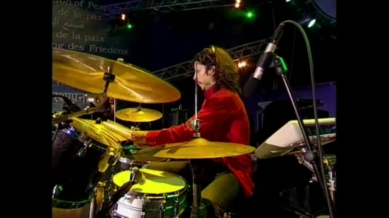Kazan porn video – Amorphous androgynous – live in kazan