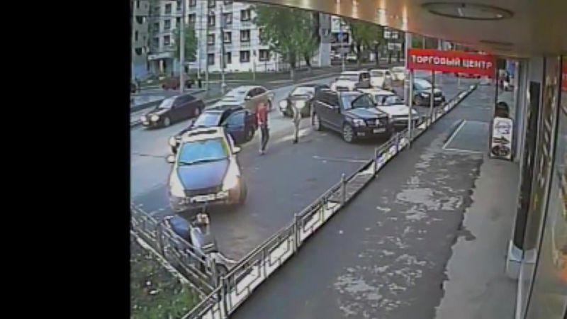 Дикая автоледи в перми