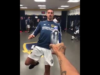 Bottle challenge completed ✅ zlatanibrahimovic