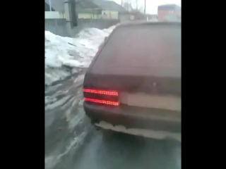 Голый на улице смех