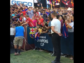 Выход наших ребят из подтрибунного помещения #mutour