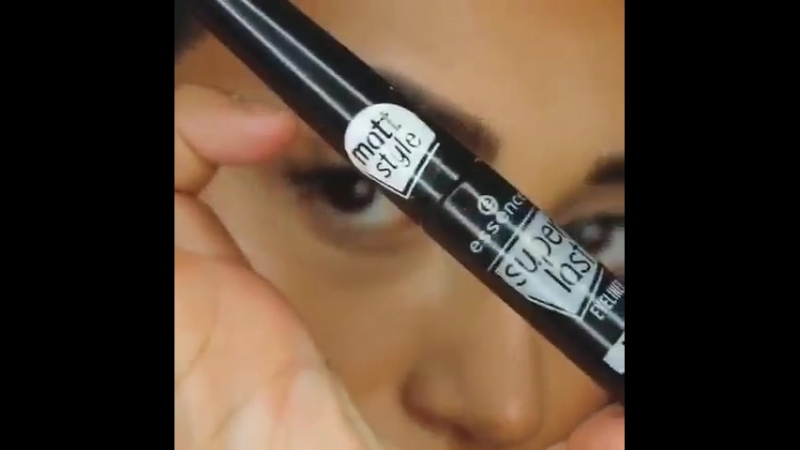 Super last matt black liquid eyeliner