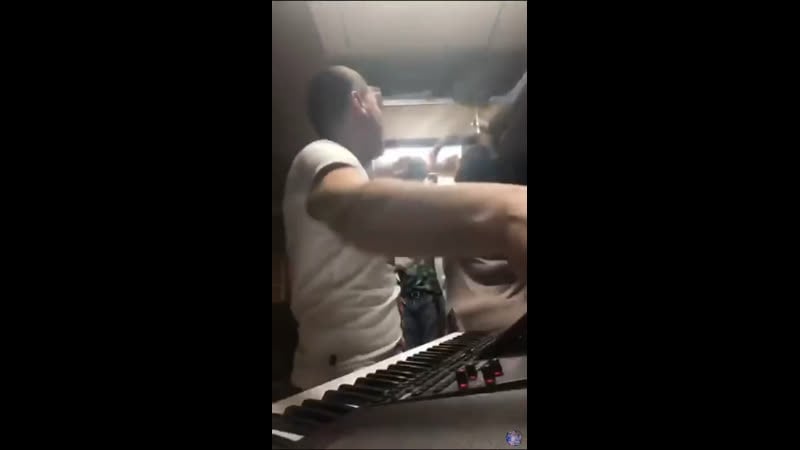 Сакит самедов в поезде