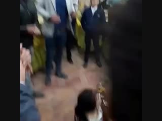 Быдлан уронил девушку [mdk dagestan]