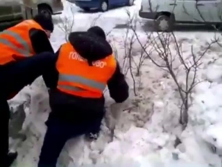 Московские дворники в действии