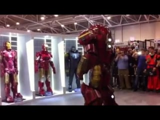 Avp present romics 2015 hulkbuster part 2