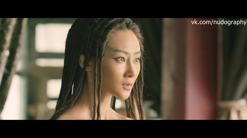 Линь пэн (peng lin) голая в фильме "меч дракона" (dragon blade, tian jiang xiong shi, 2015)