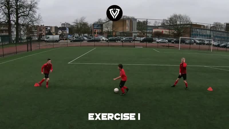 Stops and turns 3 players u10 u11 u12 u13 u14 football training