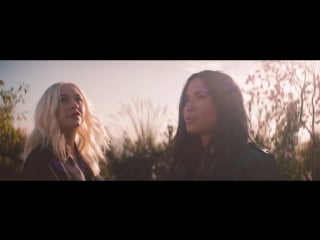 Christina aguilera fall in line (official video) ft demi lovato