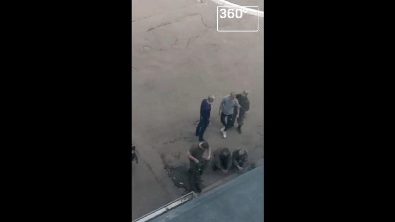 Пьяный майор на глазах сослуживцев избил контрактника в подмосковной части