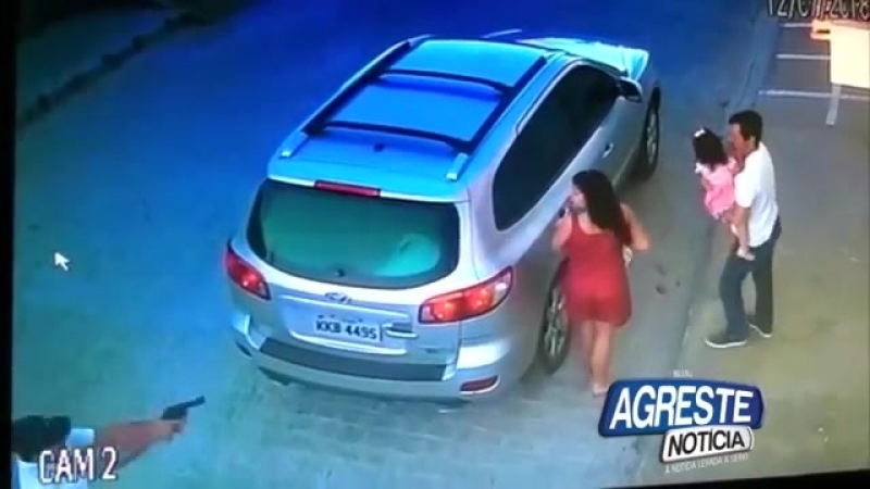 Отдал porn video – Отдал дочь на руки супруге, а через секунду его застрелили