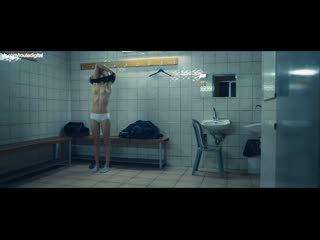 Murabbiy bilan golf oynayotgan qoramagizning pornosini tomosha qiling