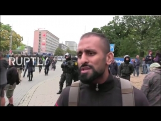 Chemnitz migrant erklärt vor laufender kamera, warum er afd wählt (komplett)